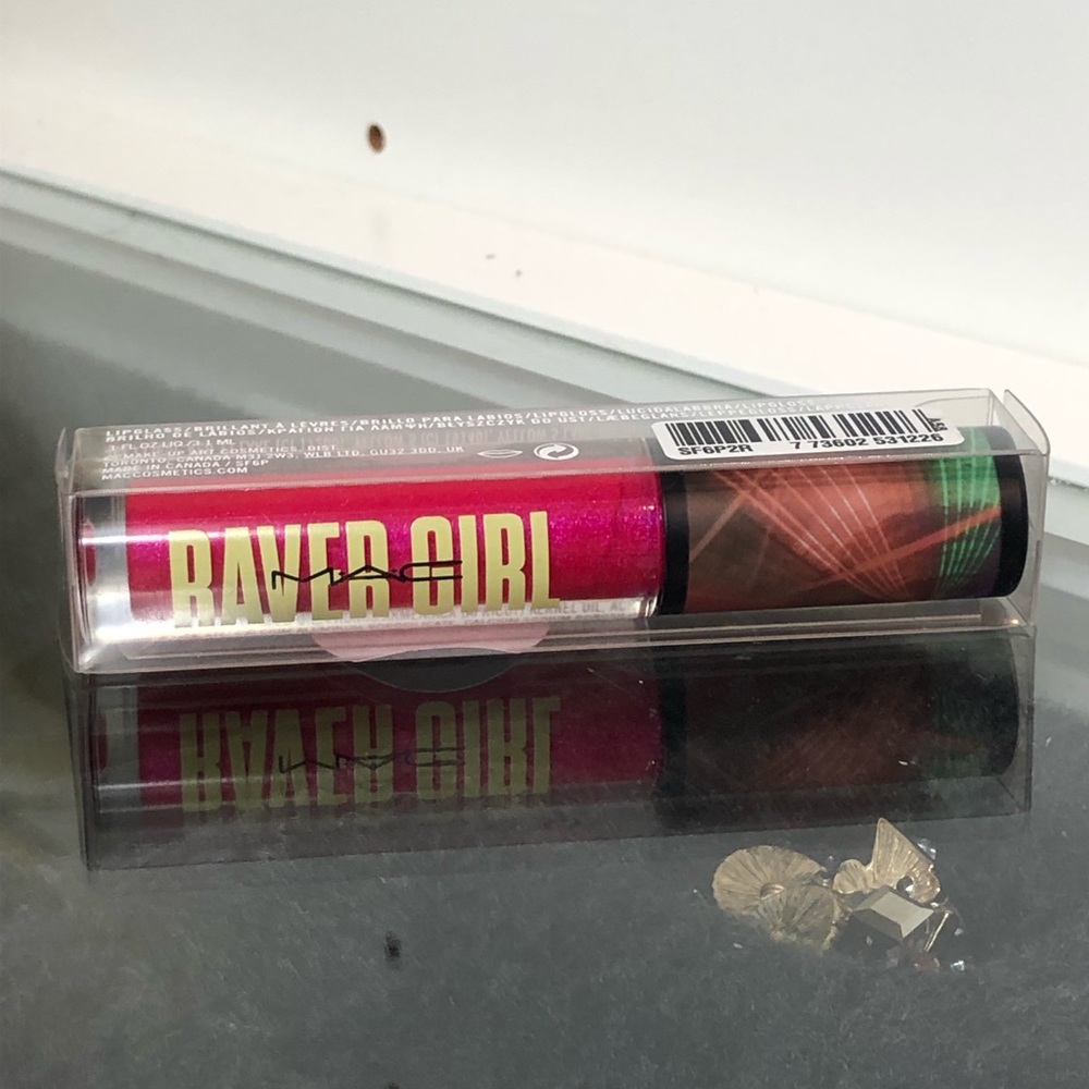 🆕 M.A.C raver girl lipglass lipgloss - Picture 3 of 5